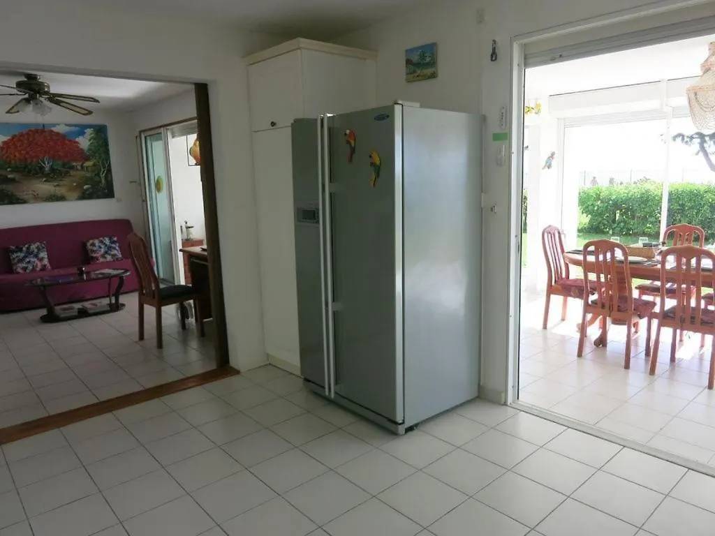 Lägenhet Club Marine 19 - Plage Ste Anne Acces Direct, Vue Mer, Piscine, Parking Sainte-Anne